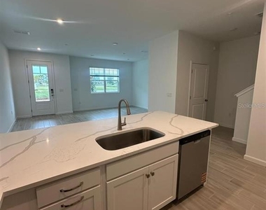 12431 Shipwatch Street - Photo Thumbnail 3