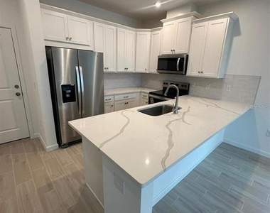 12431 Shipwatch Street - Photo Thumbnail 2