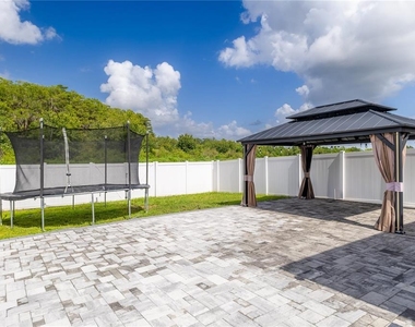 2942 Fieldwood Circle - Photo Thumbnail 2