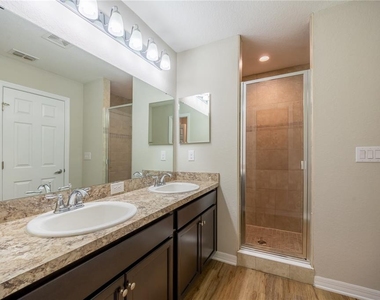 2942 Fieldwood Circle - Photo Thumbnail 11