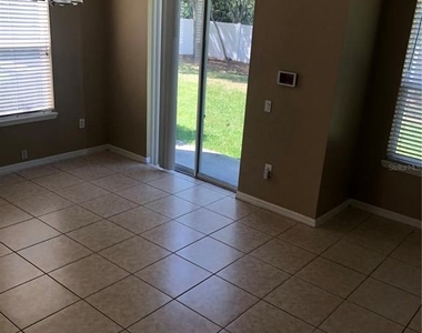 1993 Estancia Circle - Photo Thumbnail 5