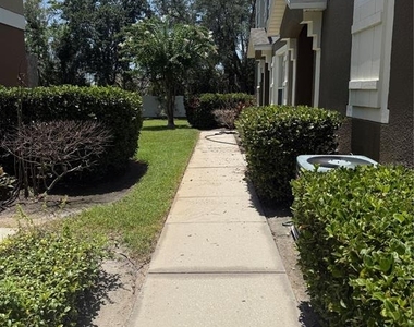 1993 Estancia Circle - Photo Thumbnail 1