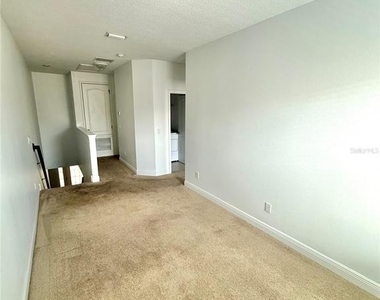 8615 Via Trieste Drive - Photo Thumbnail 13