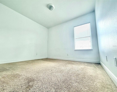 8615 Via Trieste Drive - Photo Thumbnail 18
