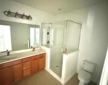 8615 Via Trieste Drive - Photo Thumbnail 10