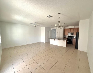 8615 Via Trieste Drive - Photo Thumbnail 3