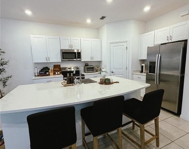 2966 Canary Avenue - Photo Thumbnail 1