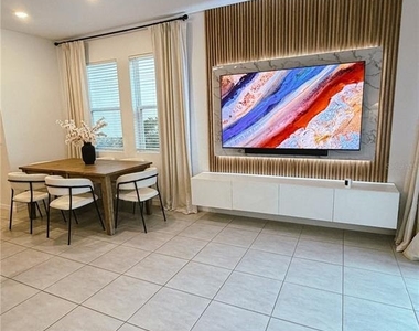 2966 Canary Avenue - Photo Thumbnail 4