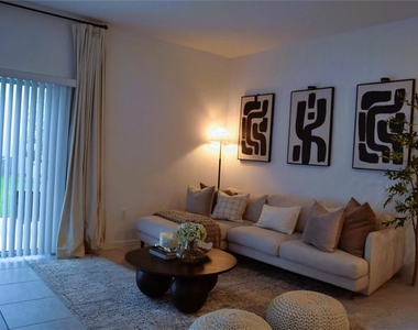 2966 Canary Avenue - Photo Thumbnail 8