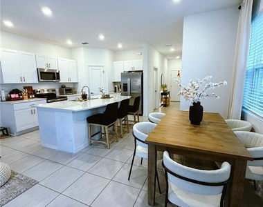 2966 Canary Avenue - Photo Thumbnail 6
