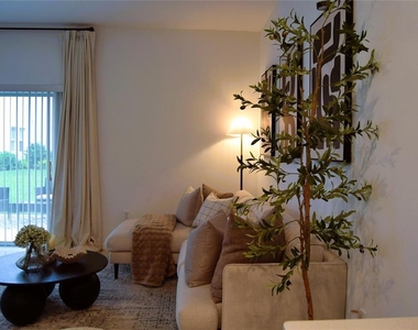 2966 Canary Avenue - Photo Thumbnail 9