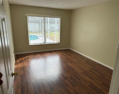 7808 Laurel Oak Lane - Photo Thumbnail 9
