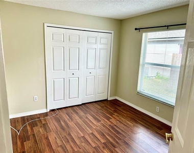 7808 Laurel Oak Lane - Photo Thumbnail 16