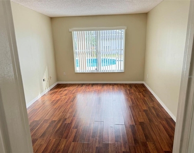 7808 Laurel Oak Lane - Photo Thumbnail 8