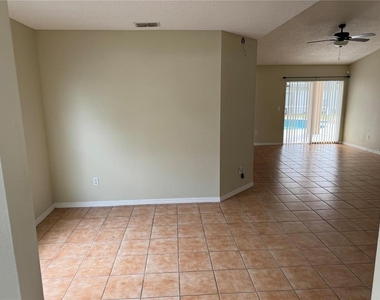 7808 Laurel Oak Lane - Photo Thumbnail 3