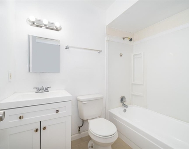 5317 Curry Ford Road - Photo Thumbnail 16
