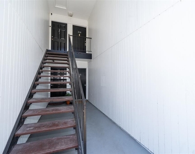 5317 Curry Ford Road - Photo Thumbnail 2