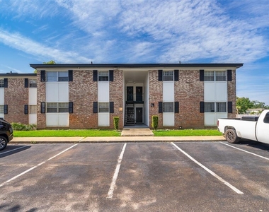 5317 Curry Ford Road - Photo Thumbnail 1
