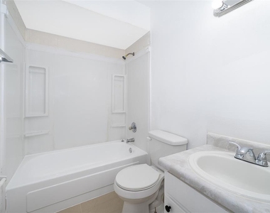 5317 Curry Ford Road - Photo Thumbnail 17