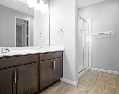 183 Arlington Square Court - Photo Thumbnail 12