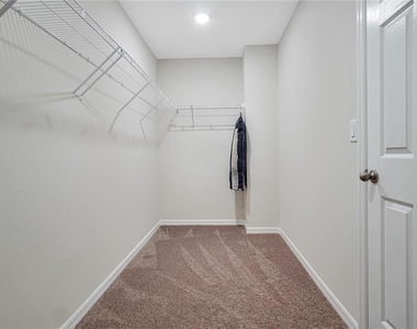 3889 Geranium Avenue - Photo Thumbnail 21