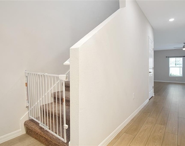 3889 Geranium Avenue - Photo Thumbnail 11
