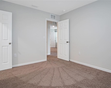 3889 Geranium Avenue - Photo Thumbnail 27