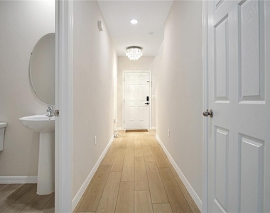 3889 Geranium Avenue - Photo Thumbnail 9