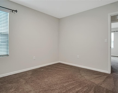 3889 Geranium Avenue - Photo Thumbnail 23
