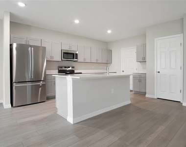 3889 Geranium Avenue - Photo Thumbnail 4