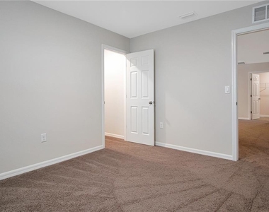 3889 Geranium Avenue - Photo Thumbnail 26