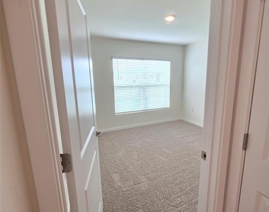 4631 Sw 88th Place - Photo Thumbnail 32