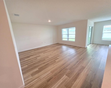 4631 Sw 88th Place - Photo Thumbnail 48