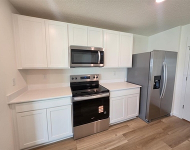 4631 Sw 88th Place - Photo Thumbnail 40