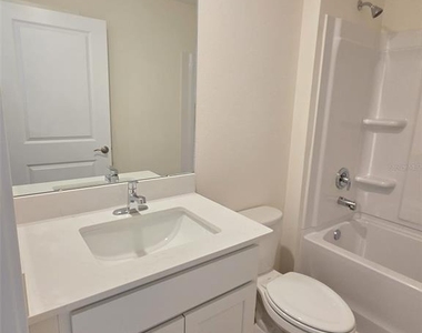 4631 Sw 88th Place - Photo Thumbnail 20