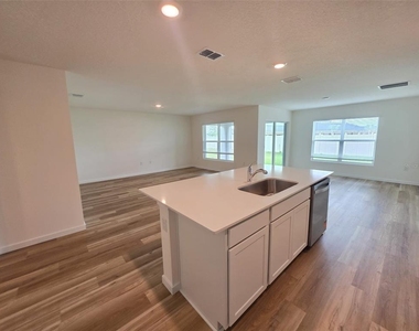 4631 Sw 88th Place - Photo Thumbnail 47