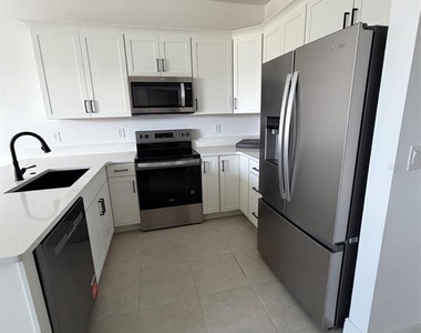 7163 Sw 56th Place - Photo Thumbnail 3