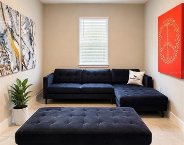 4434 Sw 54th Terrace - Photo Thumbnail 2