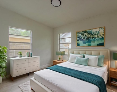 906 San Domingo Road - Photo Thumbnail 12