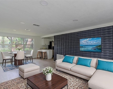 906 San Domingo Road - Photo Thumbnail 2