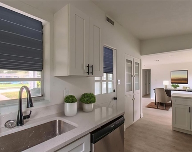 906 San Domingo Road - Photo Thumbnail 6