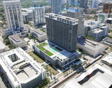 435 N Orange Avenue - Photo Thumbnail 59