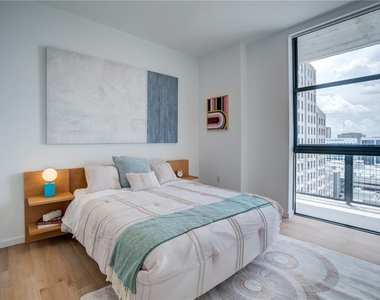 435 N Orange Avenue - Photo Thumbnail 36