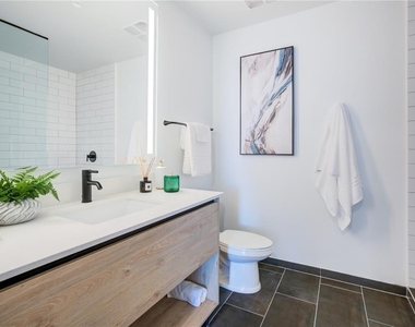 435 N Orange Avenue - Photo Thumbnail 32
