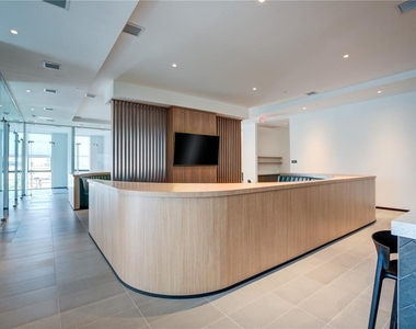 435 N Orange Avenue - Photo Thumbnail 21