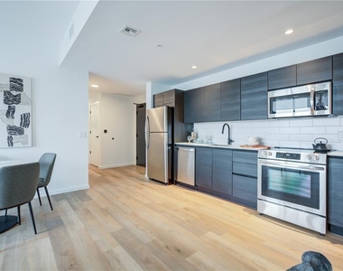 435 N Orange Avenue - Photo Thumbnail 34