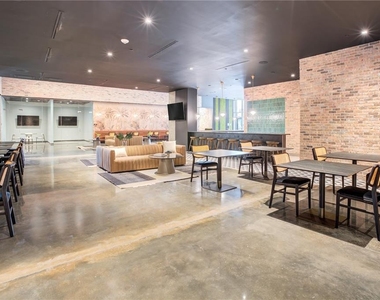 435 N Orange Avenue - Photo Thumbnail 43