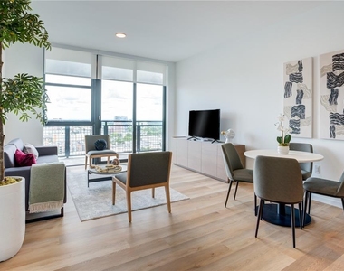 435 N Orange Avenue - Photo Thumbnail 33