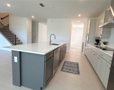 17670 Japonica Bloom Drive - Photo Thumbnail 8