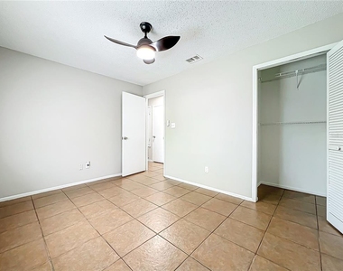 13868 Lena Street - Photo Thumbnail 17